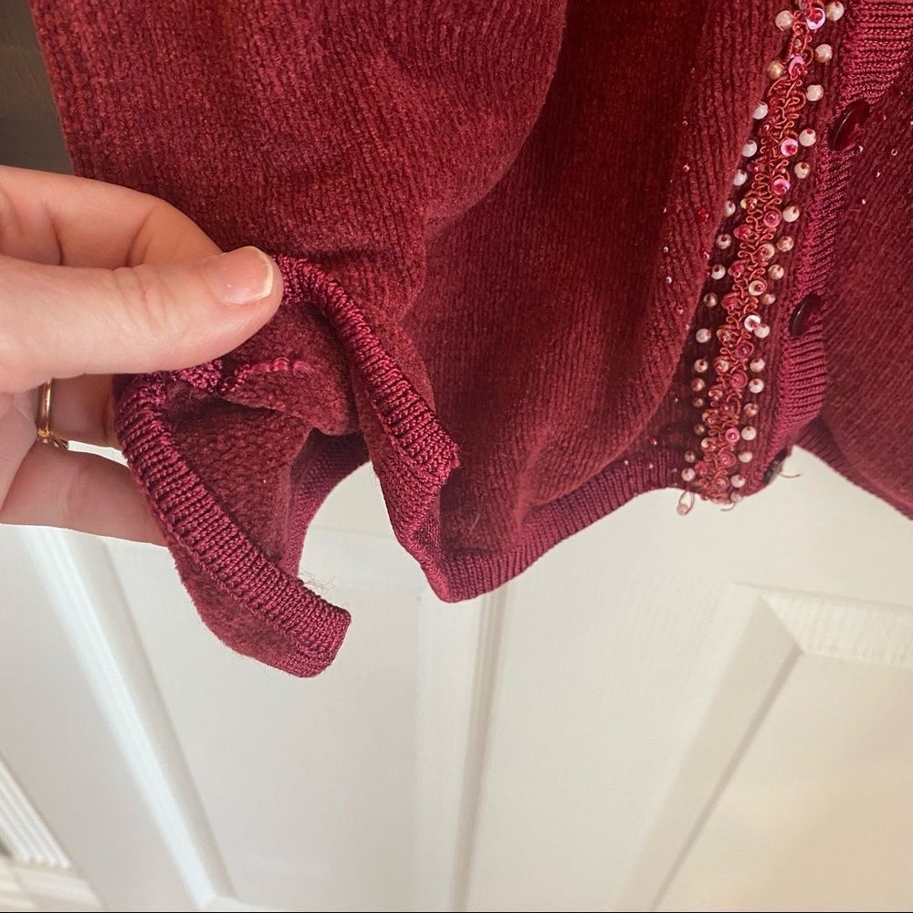 D & D Collection burgandy long sleeve button up cardigan with bead detail medium - Picture 6 of 9